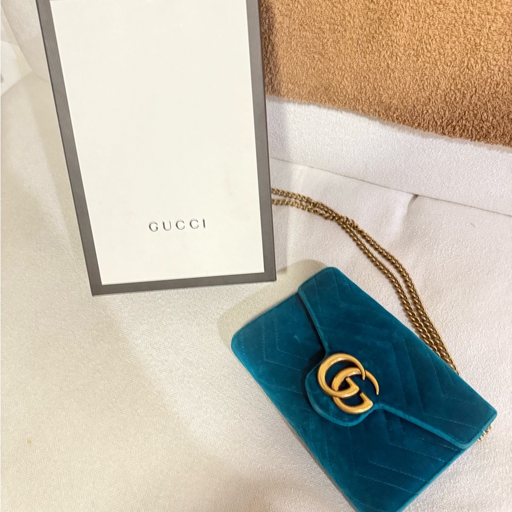 Gucci Turquoise Velvet Clutch with Gold Chain